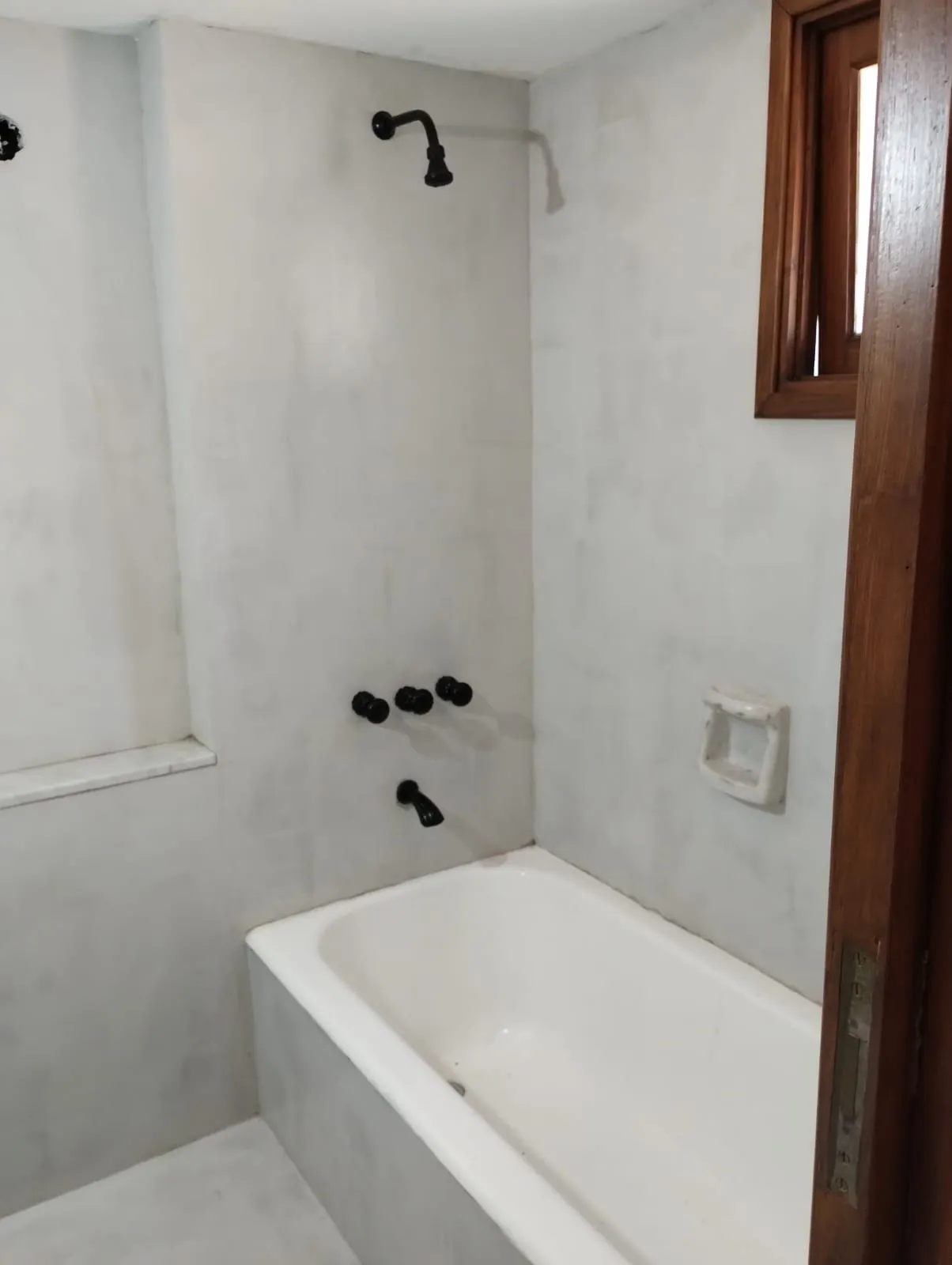 Casa Olivos - Microcemento y Pintura - Imagen 3