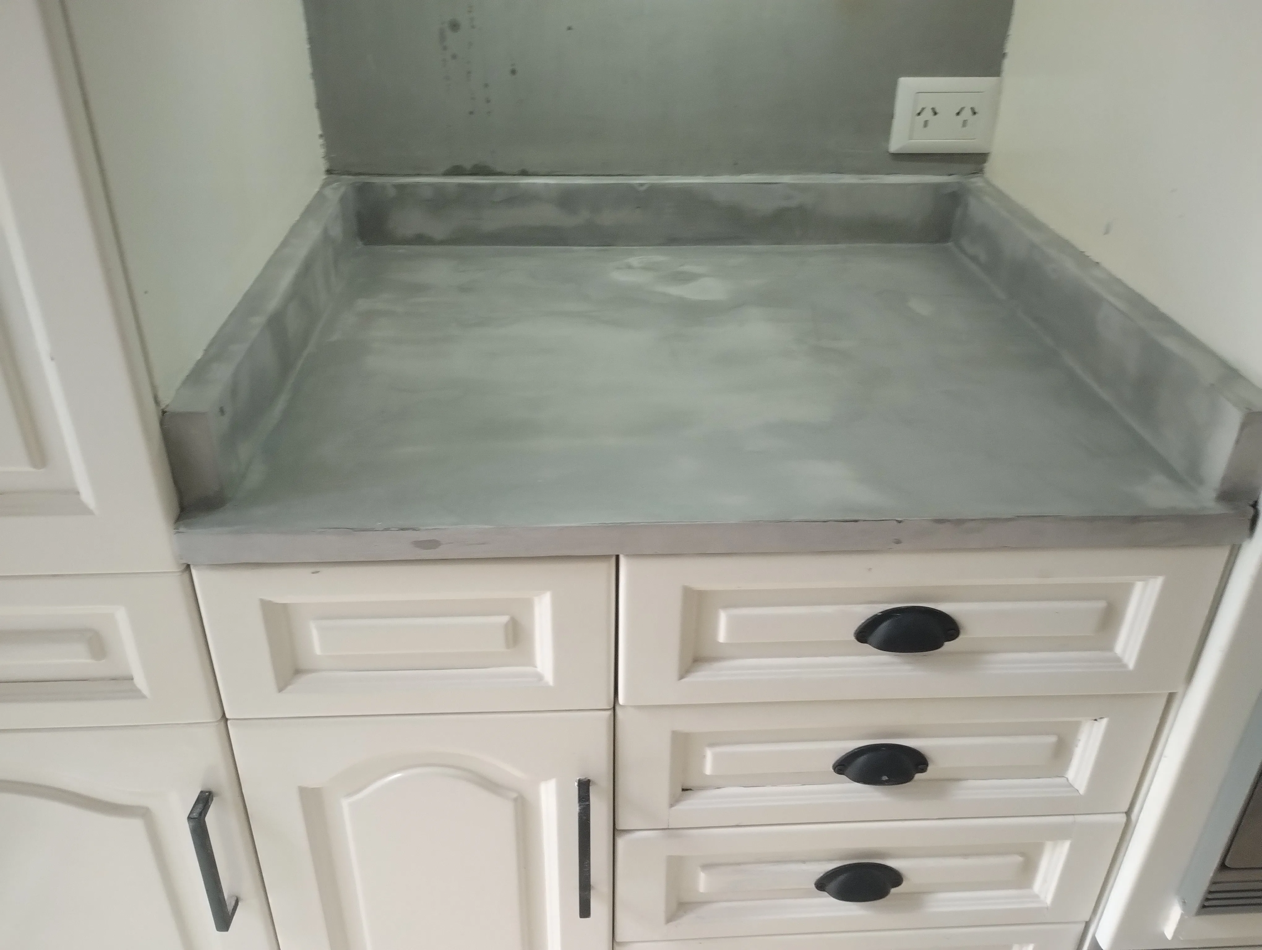 Renovación de cocina Olivos - Microcemento y Pintura - Imagen 17