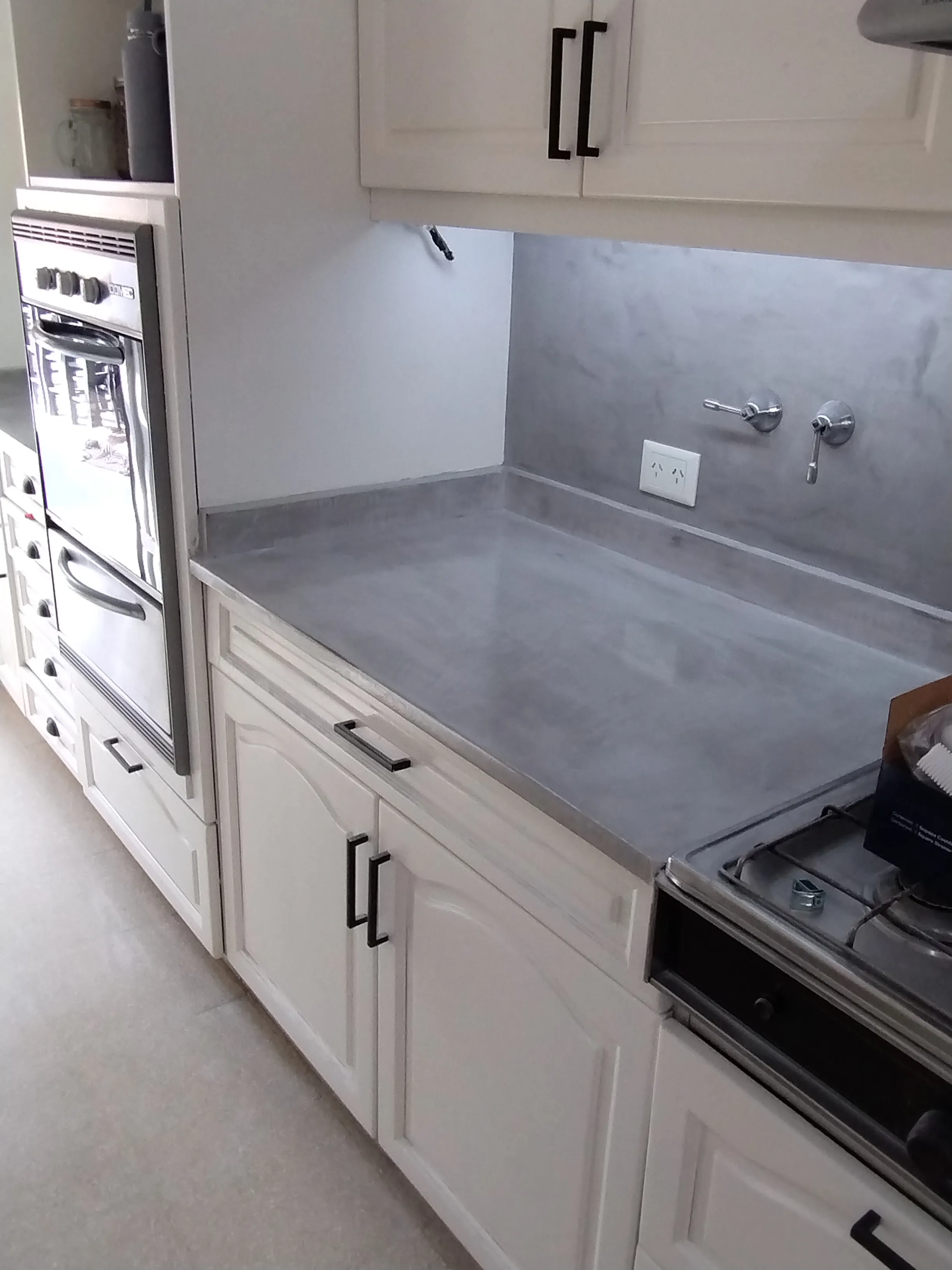 Renovación de cocina Olivos - Microcemento y Pintura - Imagen 21