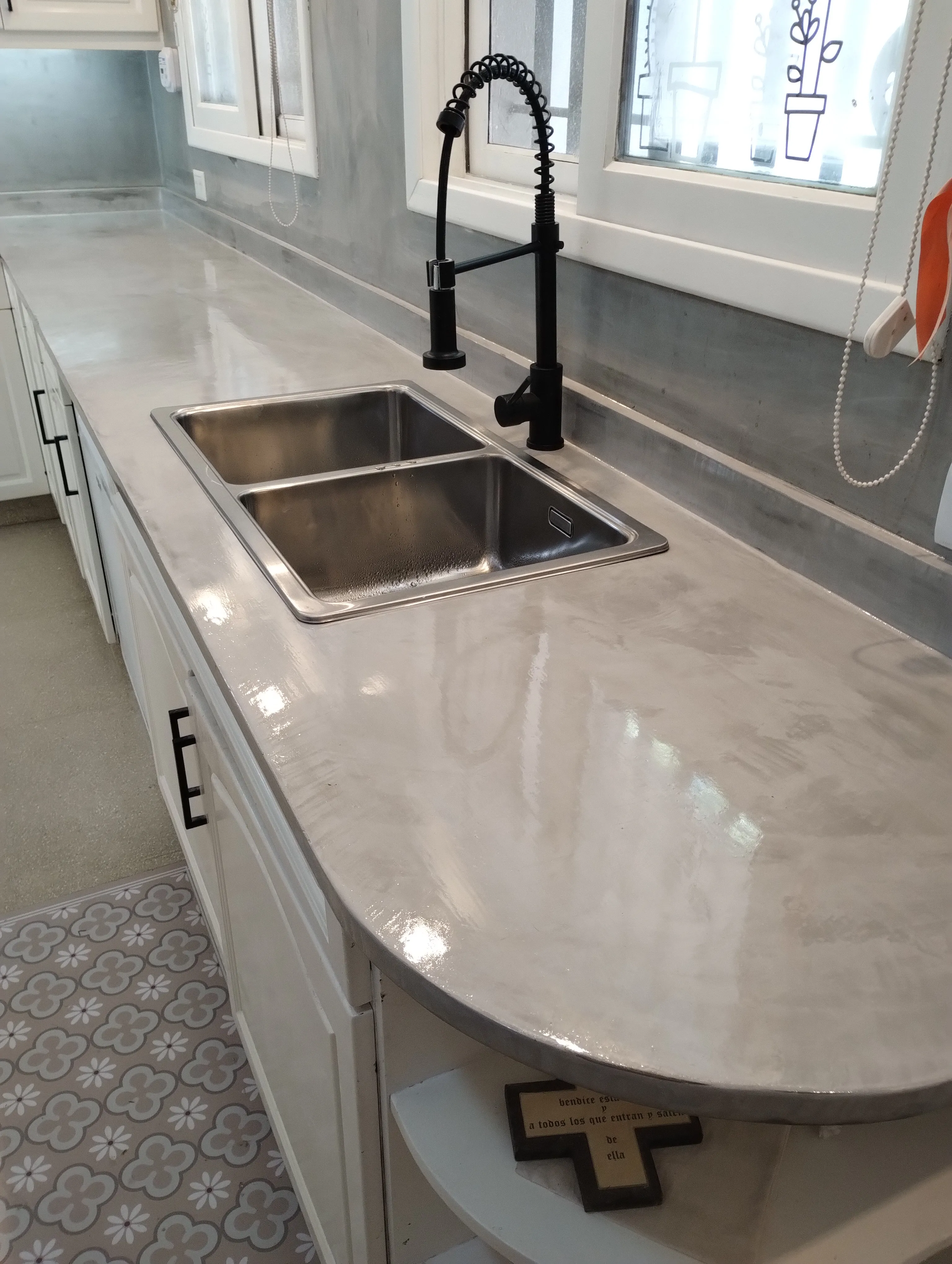 Renovación de cocina Olivos - Microcemento y Pintura - Imagen 25
